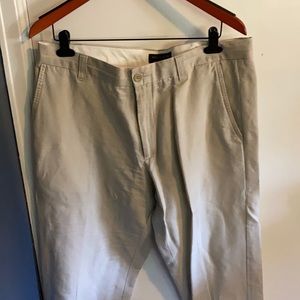 Men’s linen blend pants from Banana Republic